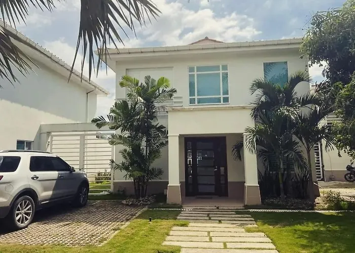 Casa Arcoiris: Espectacular Casa En Cartagena Con Acceso Directo A La Playa
